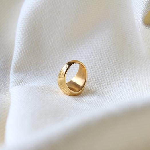 Shiny Golden Signet Ring - Maral Kunst Jewelry