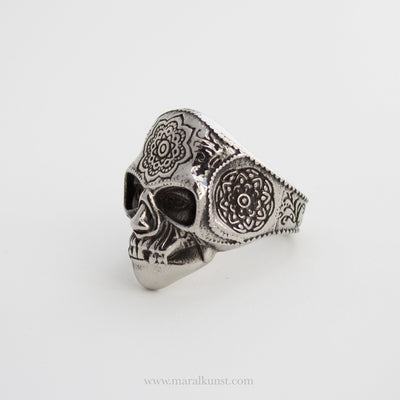 Vintage Gothic Biker Skull Ring - Maral Kunst Jewelry