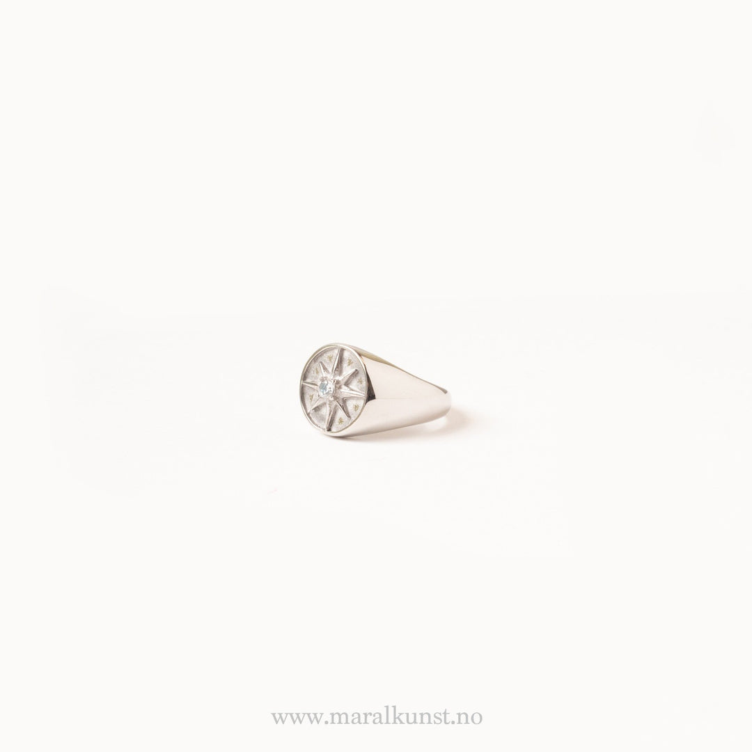 Minimalist North Star Ring - Maral Kunst Jewelry