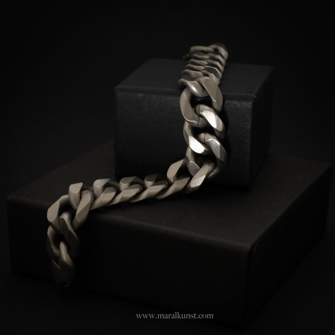 Thick Cuban Chain Bracelet - Maral Kunst Jewelry